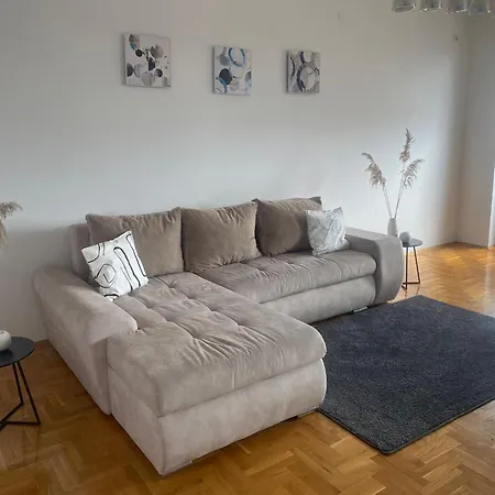 Apartment Elena Subotica